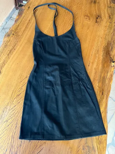 Vestido de couro legítimo preto