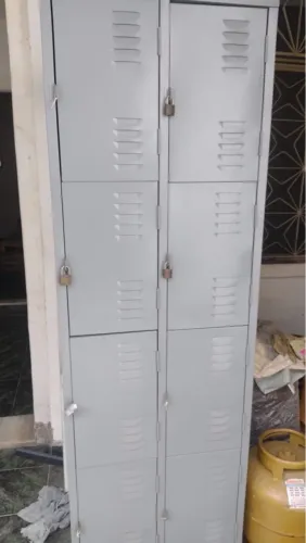 Armário metal 8 portas
