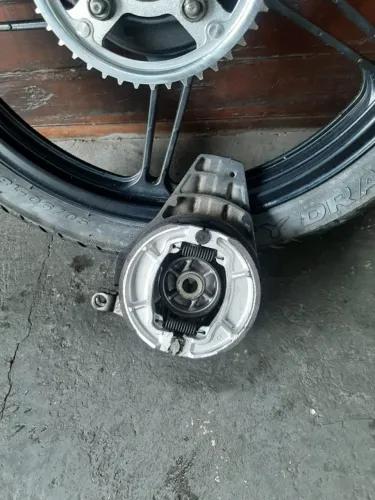 Honda CG 150 Titan EX 2015 | 12.988 km + capacete e bagageiro.