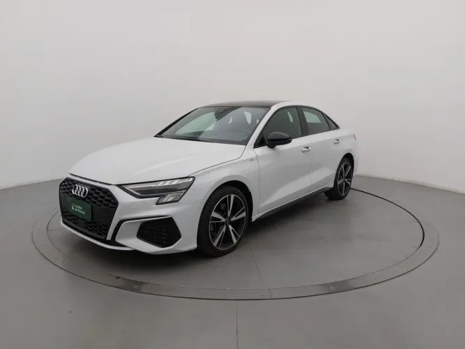 Audi A3 Sedan S-line 2.0 TFSI S-tronic 2024