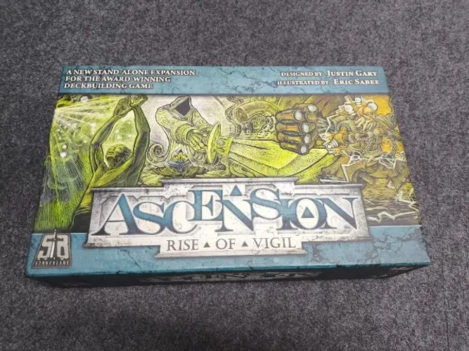 Ascension: Rise of Vigil Deckbuilding Game (+sleeves/shields)