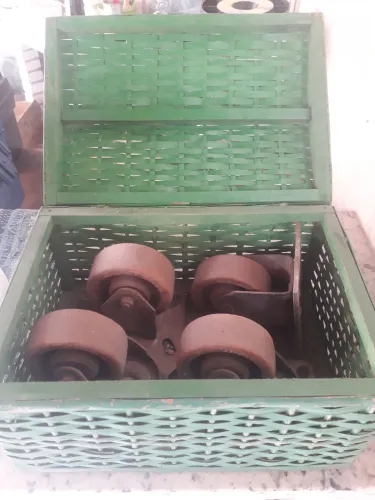 Rodízios Industriais de alta carga para Móveis e Equipamentos. 