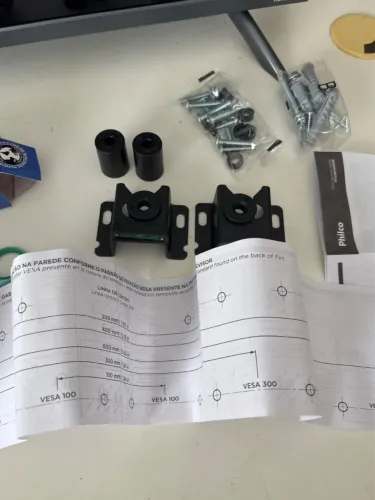 Suporte Universal Fixo para TVs