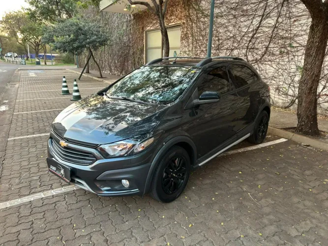 Chevrolet Onix Activ 1.4 8V Flex Mec. 4P 2019