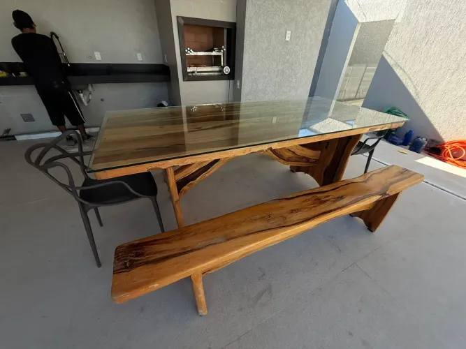 mesa de madeira rústica de jacarandá violeta!