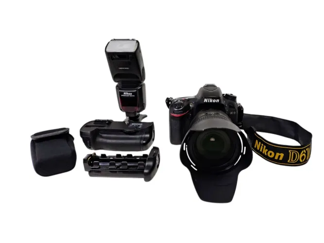 Kit Nikon (Lente - Flash - Mochila) - Não incluso câmera (Vendida)