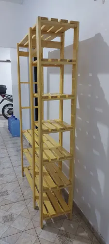 Estante/sapateira/cabideiro/arara multiuso envernizada