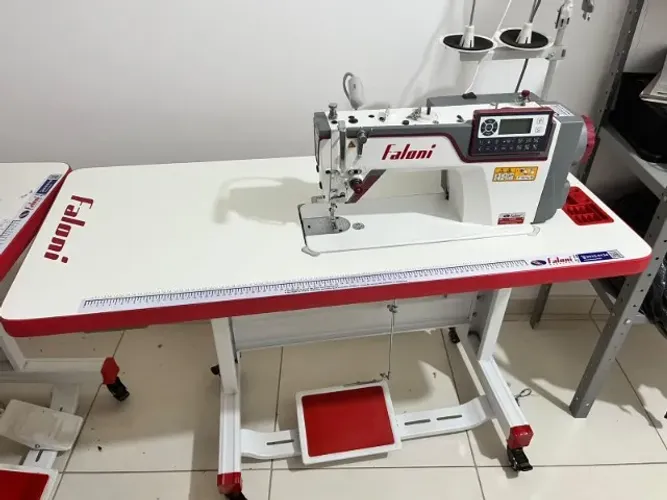 Maquina de Costura Reta Eletrônica