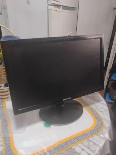 Monitor 19 polegadas DVI/VGA ULTRA-SLIM