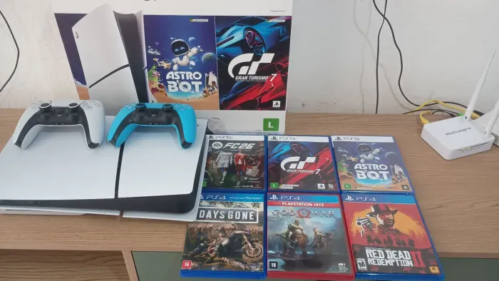 Ps5 Slim com Leitor 1 Tb + 2 controles e 6 jogos