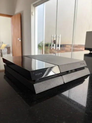 PlayStation 4 Slim + Controle Original + 3 Jogos