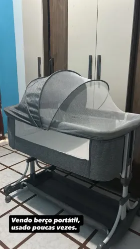Vendo berço portátil usado poucas vezes em perfeito estado