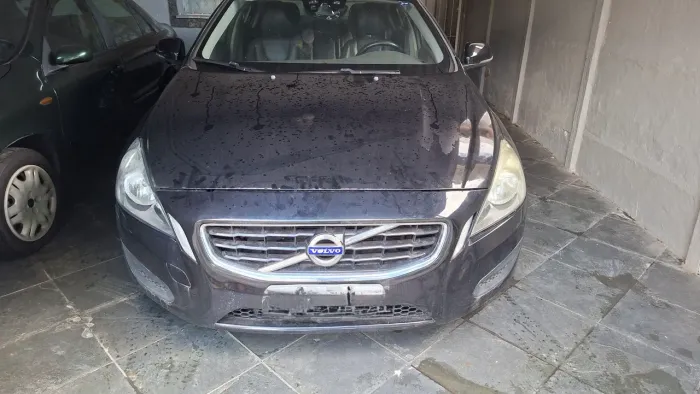 Volvo S60 T-5 2.0 240cv 4P 2011