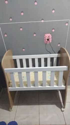 Vendo berço,semi novo