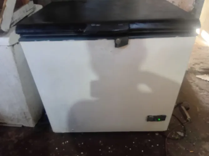 Frizer cônsul 110 voltes frostifri seminova 1400 reais tel *69