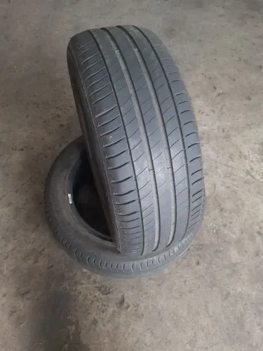 Par de pneus 215 / 55 R17