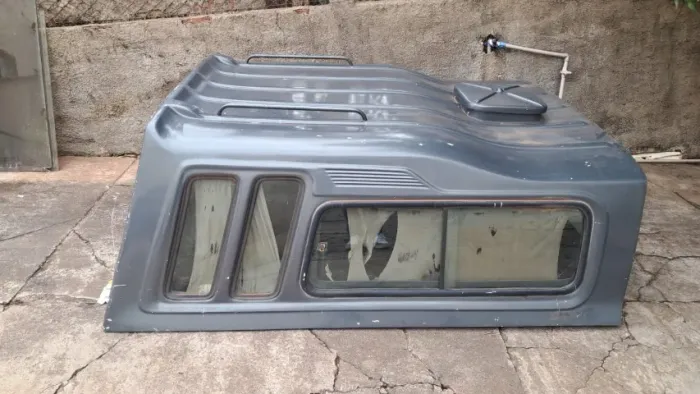 Capota de Fibra Ford F1000 Completa com Quebra-Chifre e Bagageiro