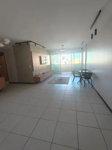 Imóvel para aluguel possui 120 metros quadrados com 4 quartos em Ponta Verde - Maceió - AL
