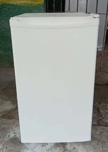 Vendo um frigobar Eletrolux