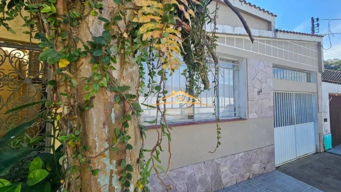 Casa à venda no Centro Histórico de Antonina por R$ 600.000 - Centro - Antonina/PR