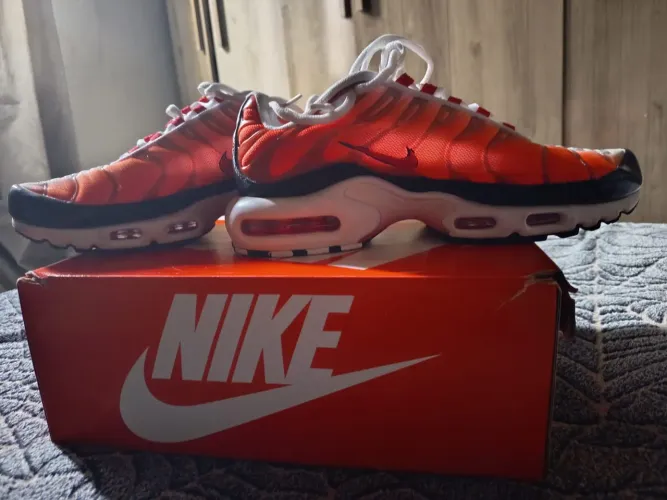 Vendo air max tn