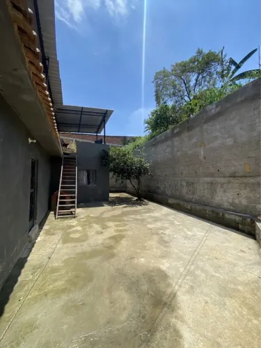 ALUGO CASA PROX AO CENTRO DE MIGUEL COUTO