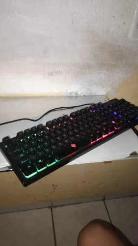 Teclado gamer Pichau P421