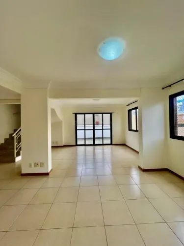 Excelente Duplex em localização privilegiada