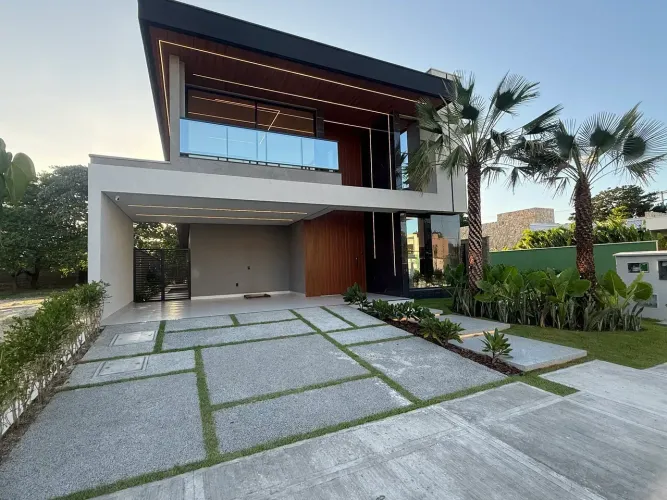 Casa Duplex no Condomínio Vert Natureza Eusébio - 310m2 - 5 suítes - 4 vagas