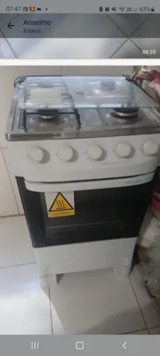 Fogao 4 bocas, co botão.