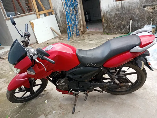 Moto Dafra Apache 150