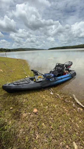 ? Caiaque completo 2023 com motor 4HP + carretinha | R$15.000