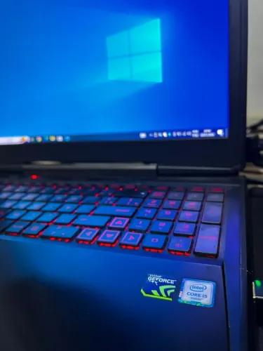 Notebook Gamer Avell FIRE V3 | i5 HQ | 16GB RAM | GTX 4GB | 750GB SSD