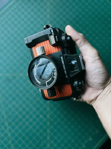 Nikonos V  Câmera Analógica Slr 35mm Subaquática