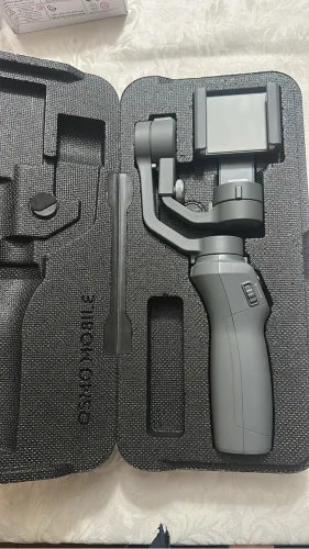 Estabilizador de gimbal DJI Osmo Mobile 2 cinza.