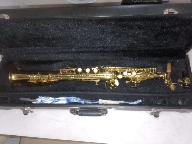 Saxofone soprano Eagle sp 502L<br><br>Modelo SP 502 L<br>Tonalidade Sib( Sib bemol)