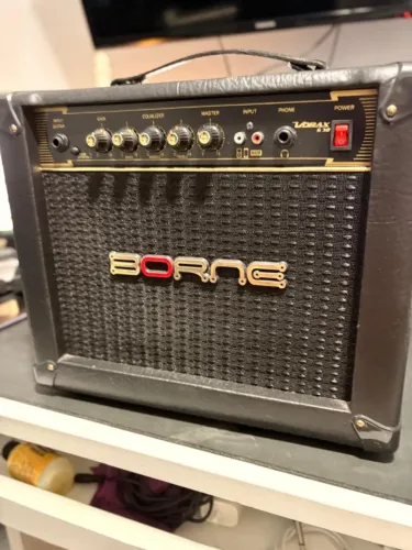 Amplificador de guitarra Borne voraz 630