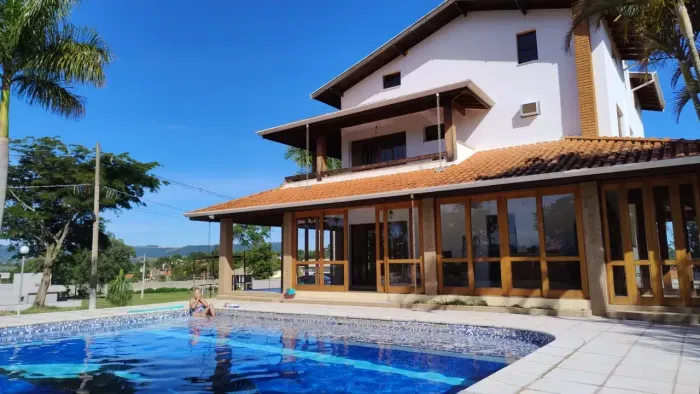 Casa para venda com 341 metros quadrados com 4 quartos em Ninho Verde II - Pardinho - São