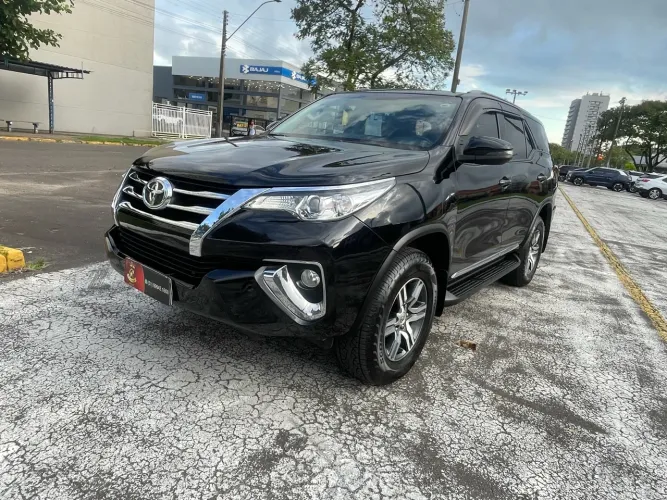 Toyota Hilux SW4 SR 4X2 2.7/ 2.7 Flex 16V Aut. 2017