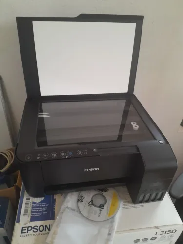 Multifuncional Epson L3150 em ótimo estado de conservação.