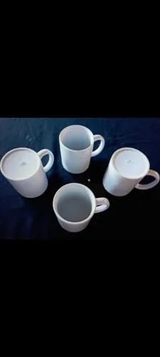 4 canecas brancas de cerâmica 350 ml