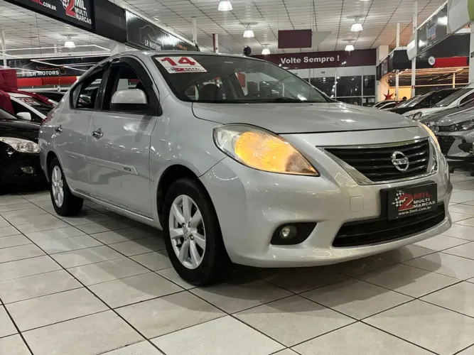 Nissan Versa SL 1.6 16V Flex Fuel 4P Mec. 2014
