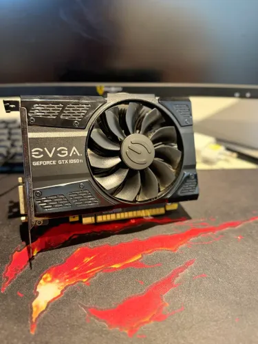 GTX 1050 TI 4GB troco por placa mais forte