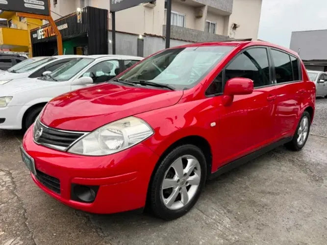 Nissan Tiida SL 1.8/1.8 Flex 16V Aut. 2011