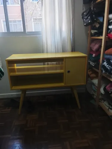 Rack amarelo