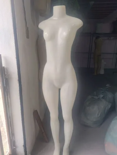 Manequim feminino