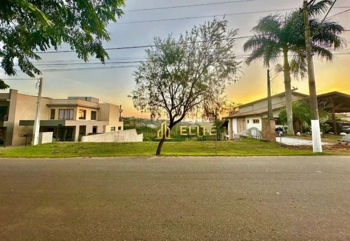 Terreno de 1.568,76 m² à Venda no Condomínio Mirante do Vale - Jacareí/SP (Divisa com São