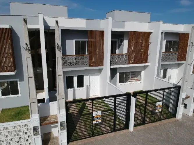Geminado de duas suites em Loteamento Casa Nova
