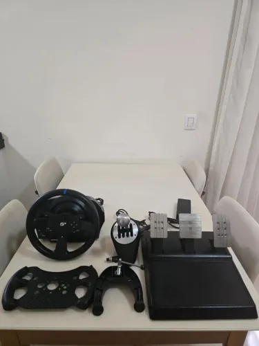 KIT VOLANTE + PEDAIS THRUSTMASTER T300 RS GT EDITION