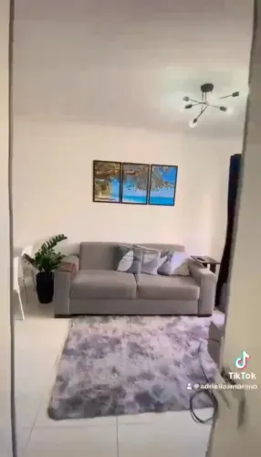 Apartamento com 3 quartos, suíte, móveis planejados, condomínio e IPTU inclusos - R$ 2.000